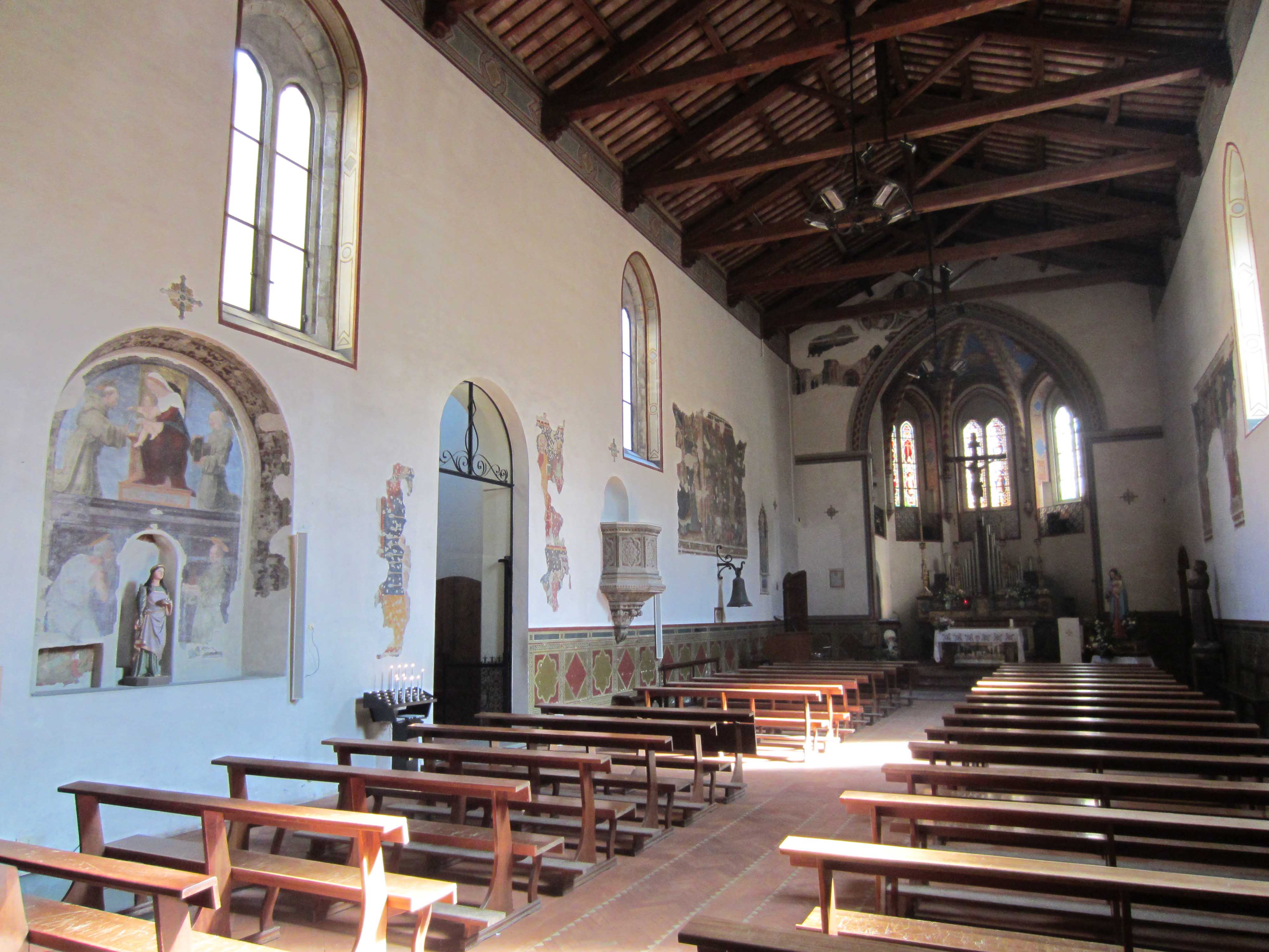 Interno della chiesa di San Francesco a Deruta Monumenti_Deruta_Chiesa_San_Francesco02
