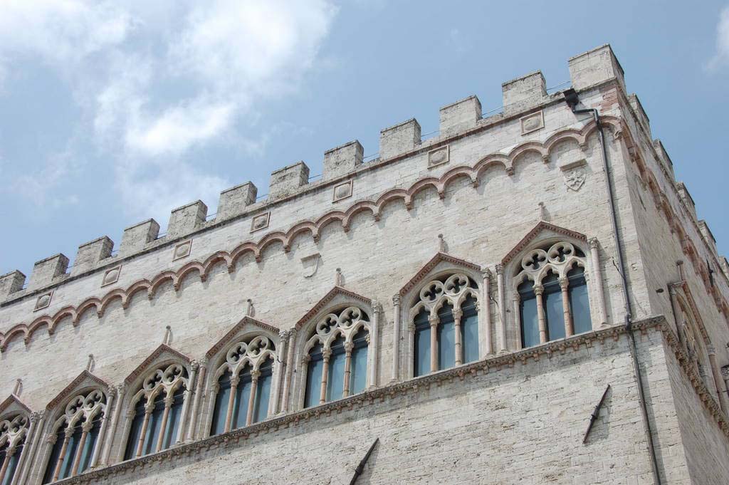 Palazzo dei Priori Perugia Dettaglio Palazzo_dei_Priori_Perugia